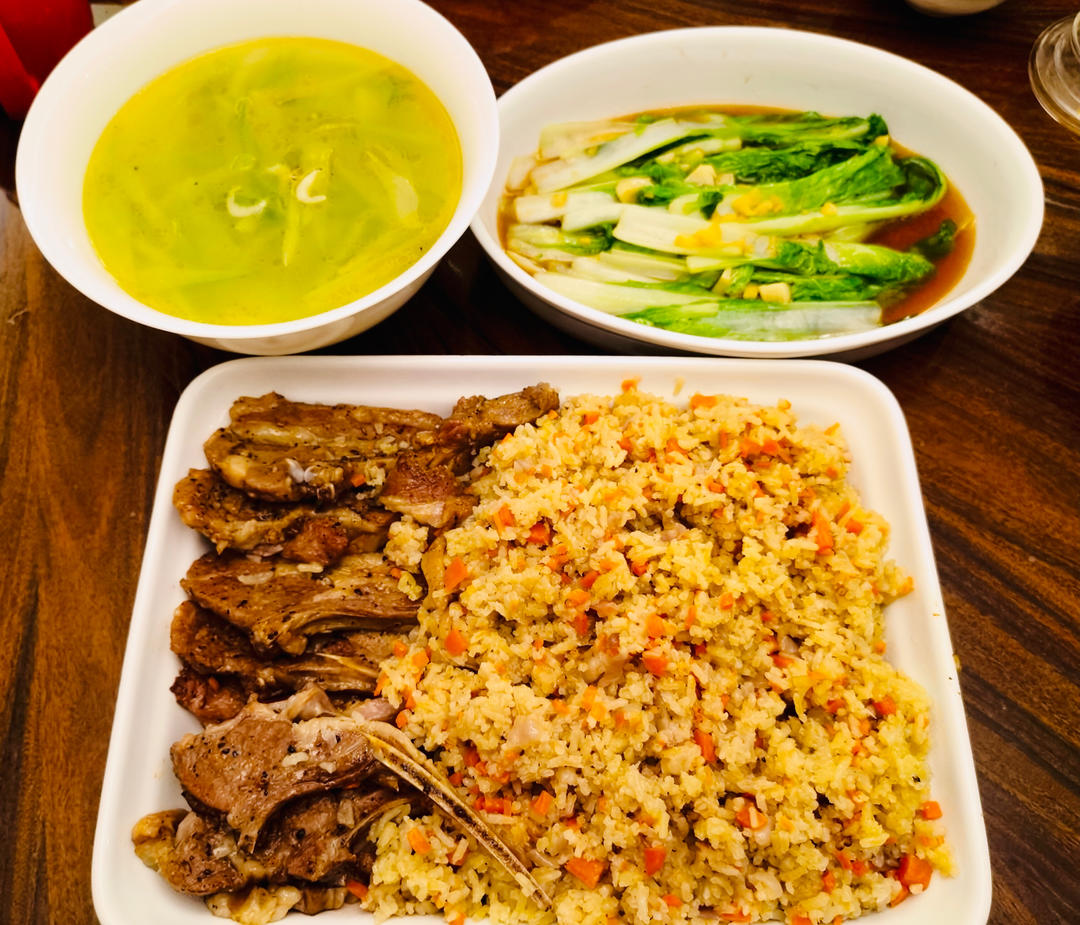 一日三餐唯有美食能让人安心居家