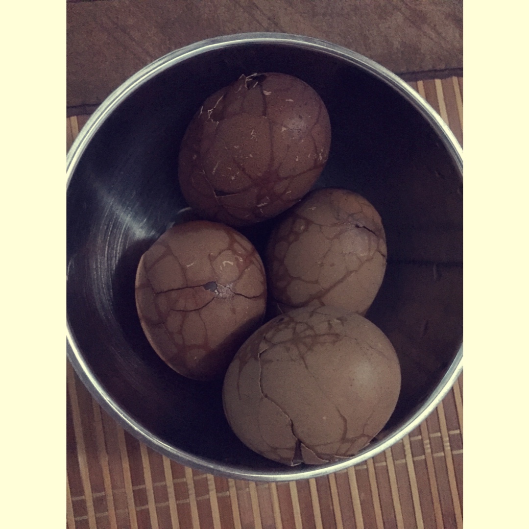 电饭煲煮五香茶叶蛋