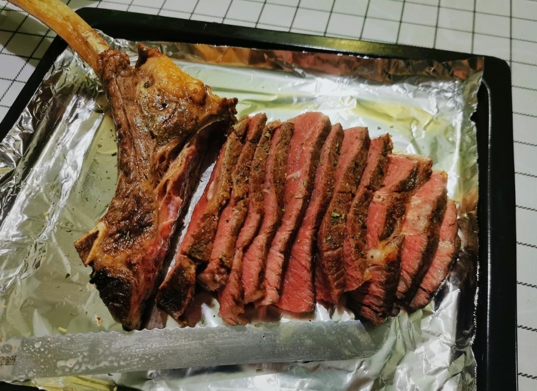 Costco煮易 | 香烤战斧式牛排 - Tomahawk Steak