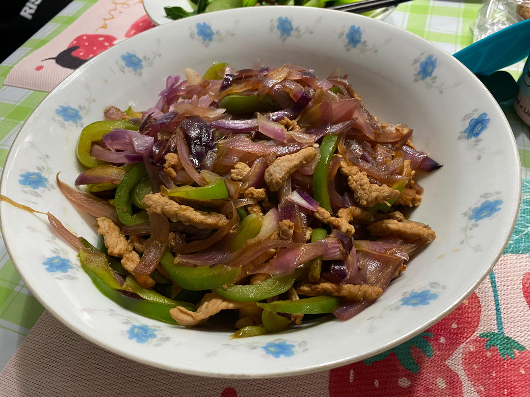 洋葱青椒炒肉丝