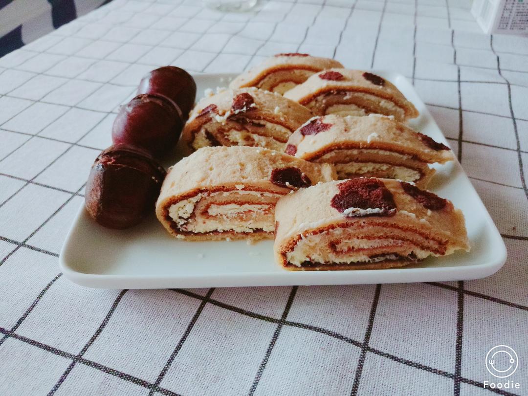 奶牛蛋糕卷+长颈鹿蛋糕卷