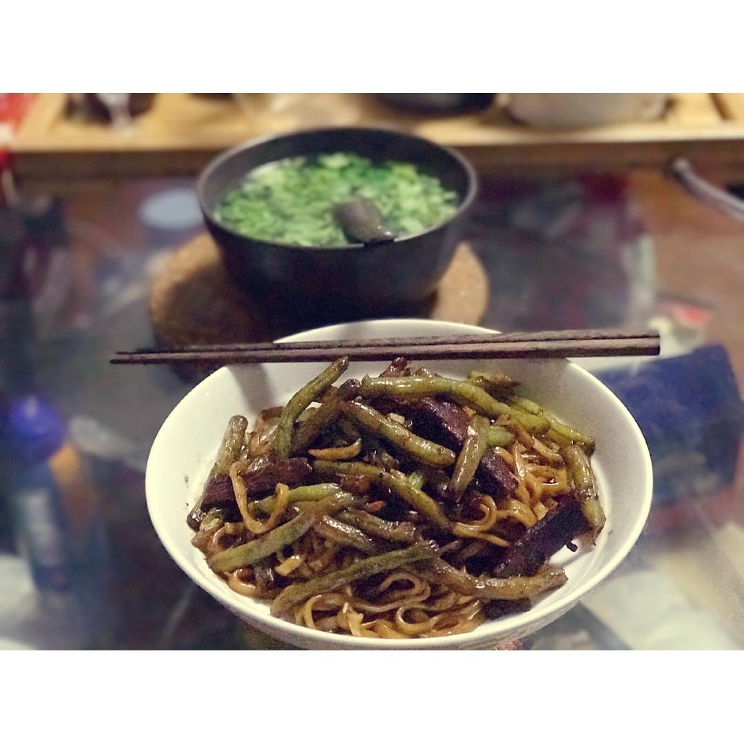 【豆角焖面】