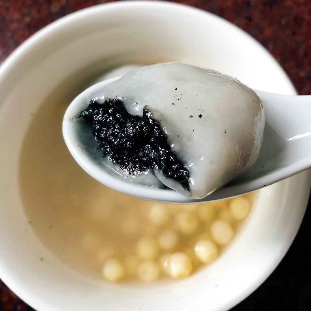 黑芝麻汤圆