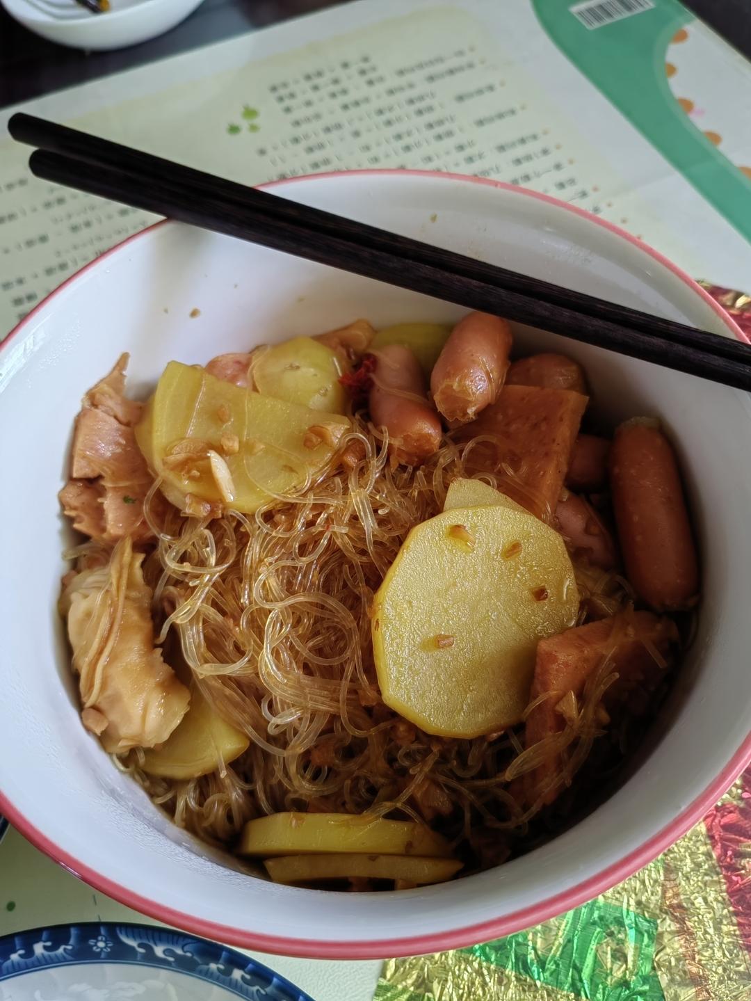不得不说，这个蒜蓉粉丝煲是粉丝界的天花板
