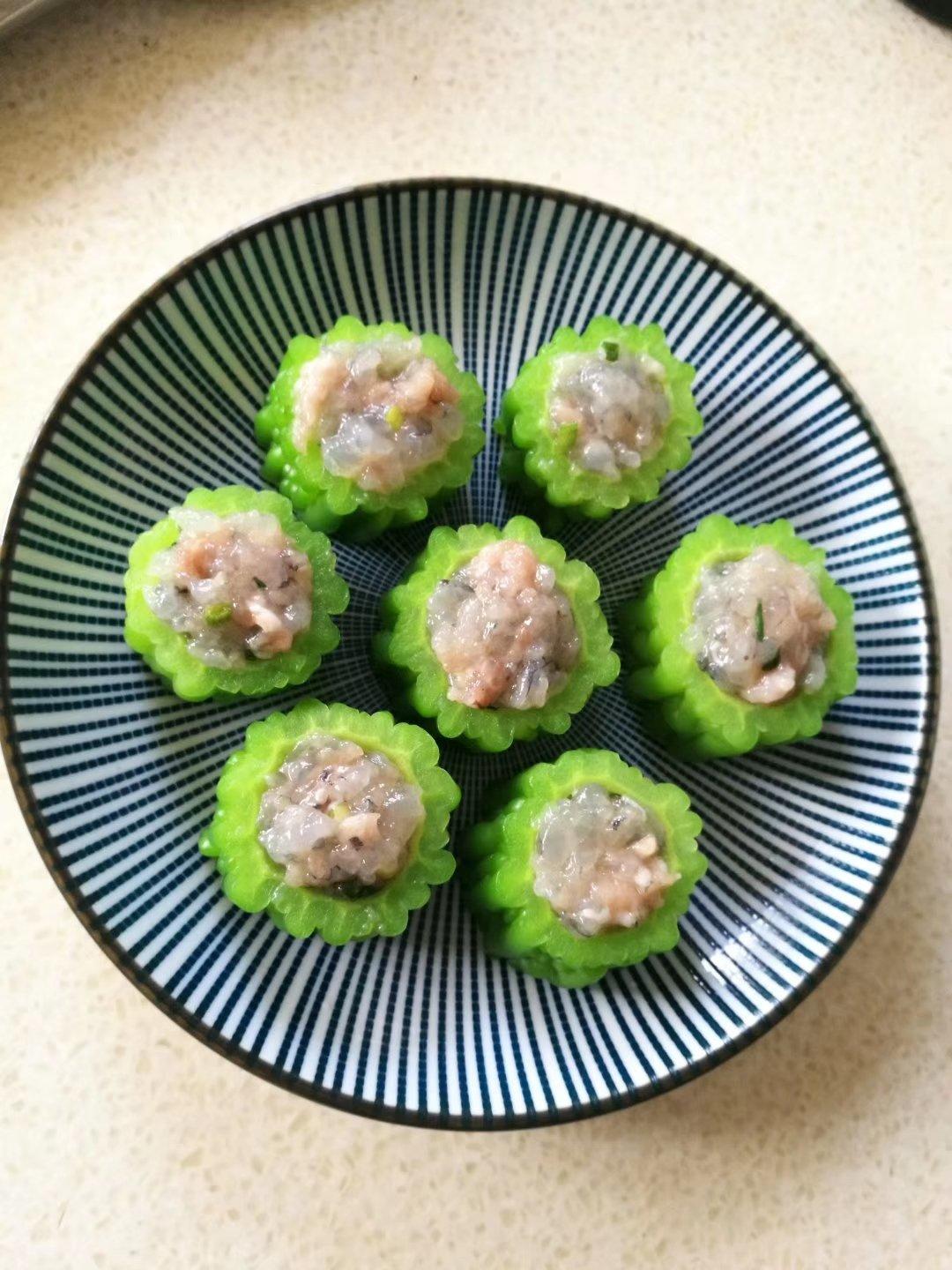 厨师长教你：“苦瓜酿肉”的家常做法，口感和味道很棒，先收藏了