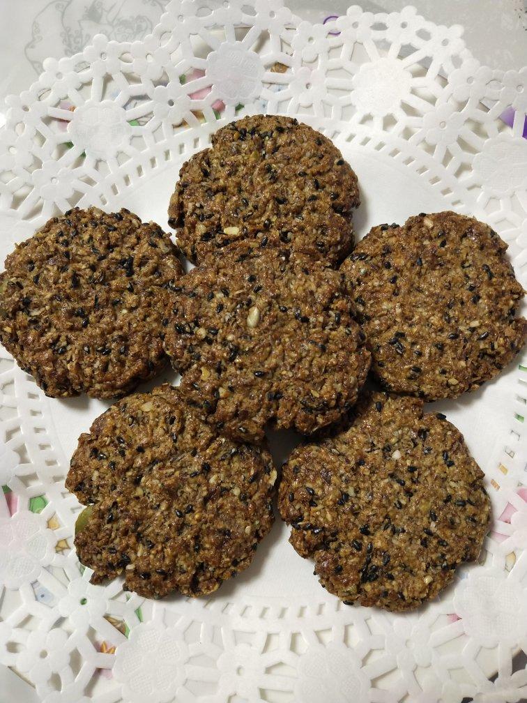 素食:有机燕麦芝麻大饼干