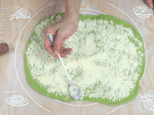 菠菜椰蓉面包卷的做法 步骤11