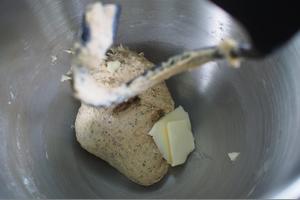 红茶奶酪杏仁卷（65℃汤种法）——海氏厨师机版的做法 步骤7