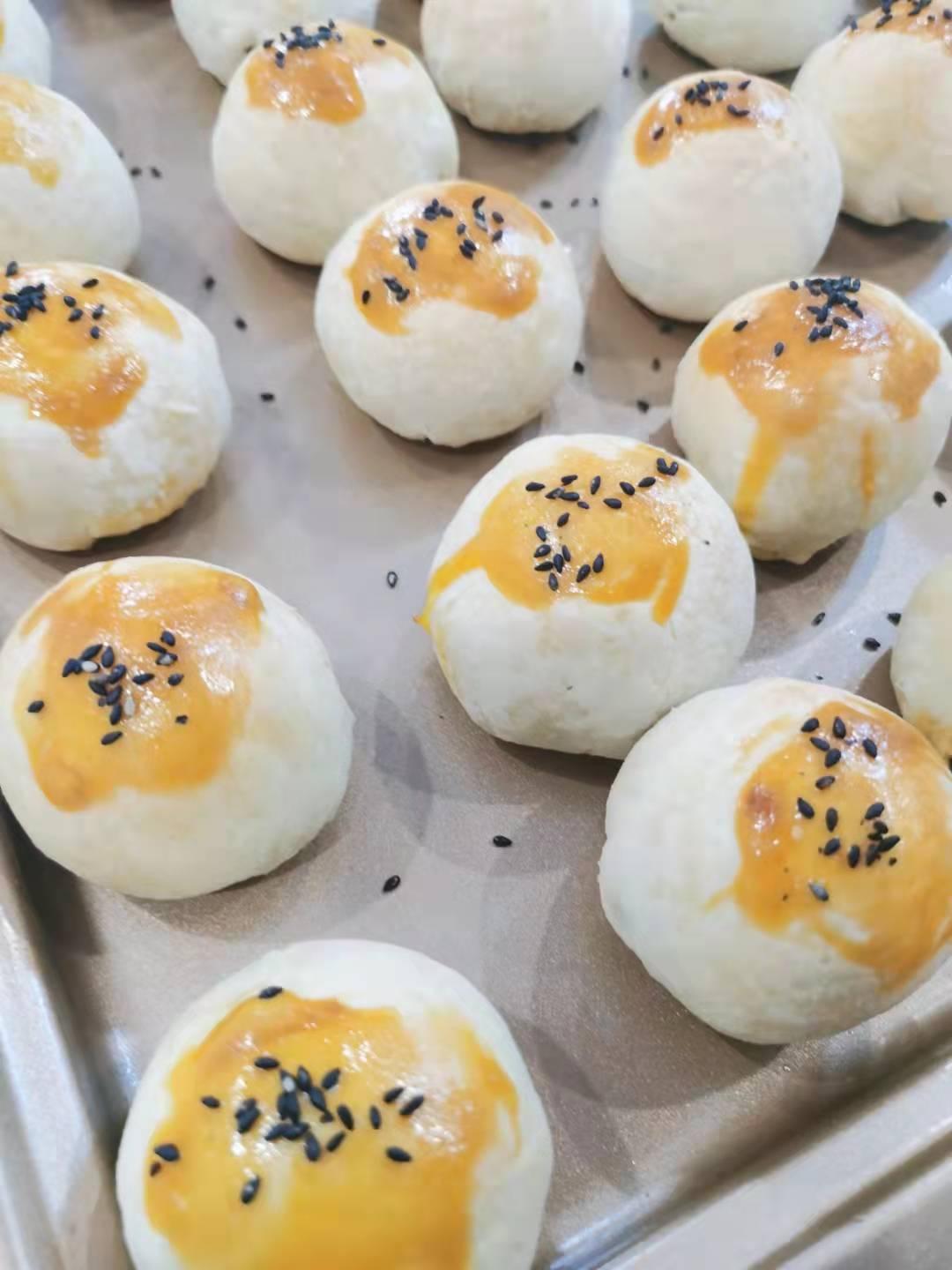 层层酥脆的完美蛋黄酥