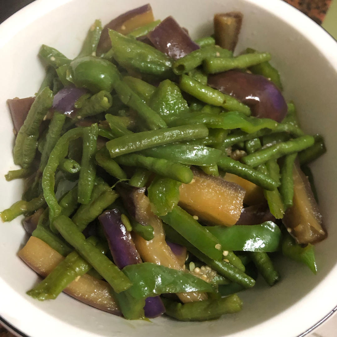 豆角茄子🍆省油版——夏天里的素菜是主题。