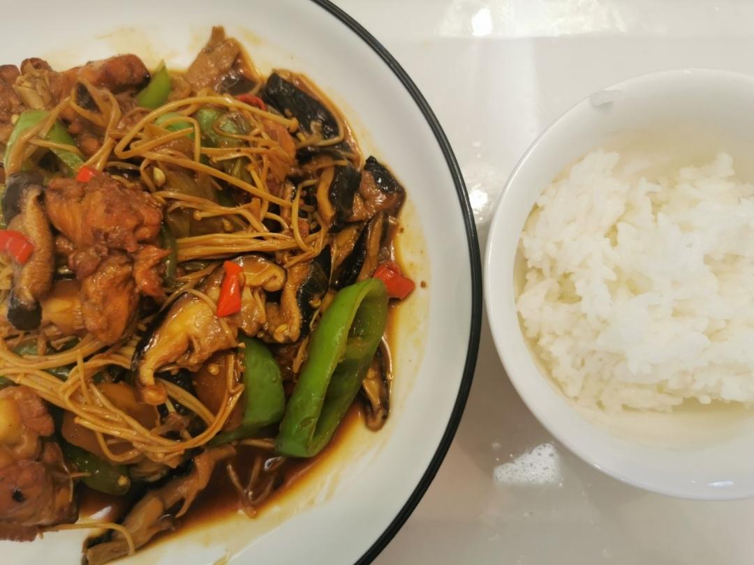 家常黄焖鸡米饭