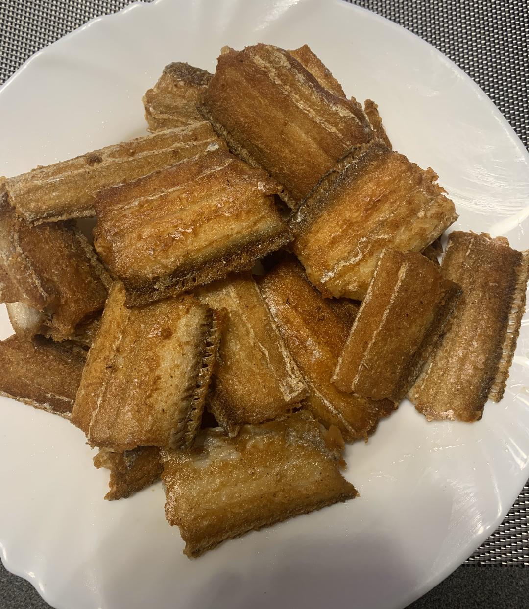 煎带鱼～比餐厅的好吃😋的做法