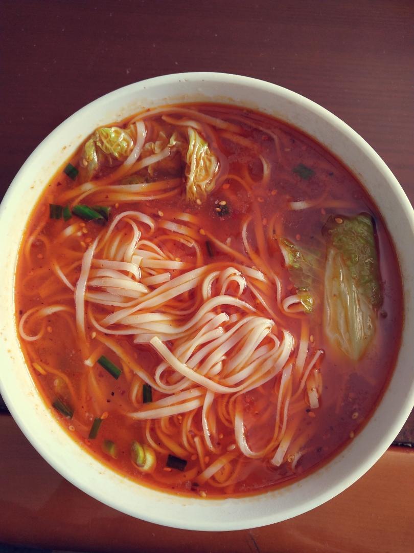 joyyammy做的王大厨酸汤面