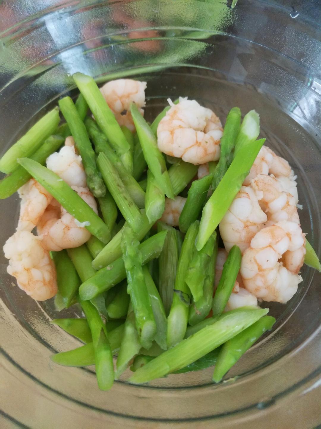 陈旺旺的姐姐做的清炒芦笋虾仁