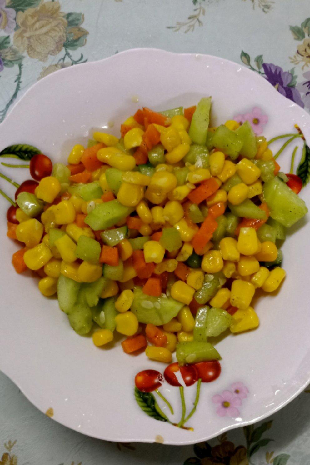 胡萝卜玉米炒黄瓜