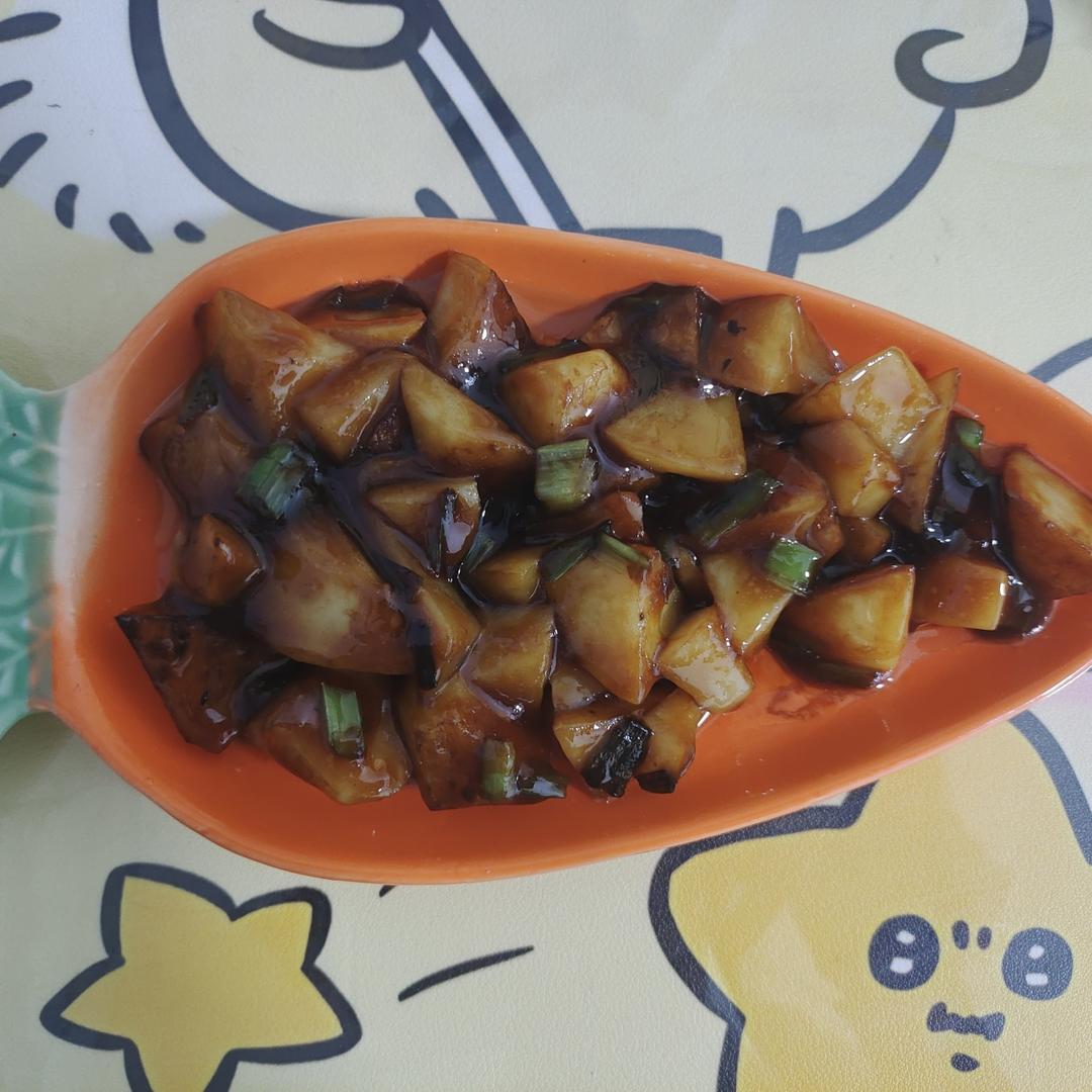 🔥巨下饭，软糯入味！比肉还好吃的红烧土豆