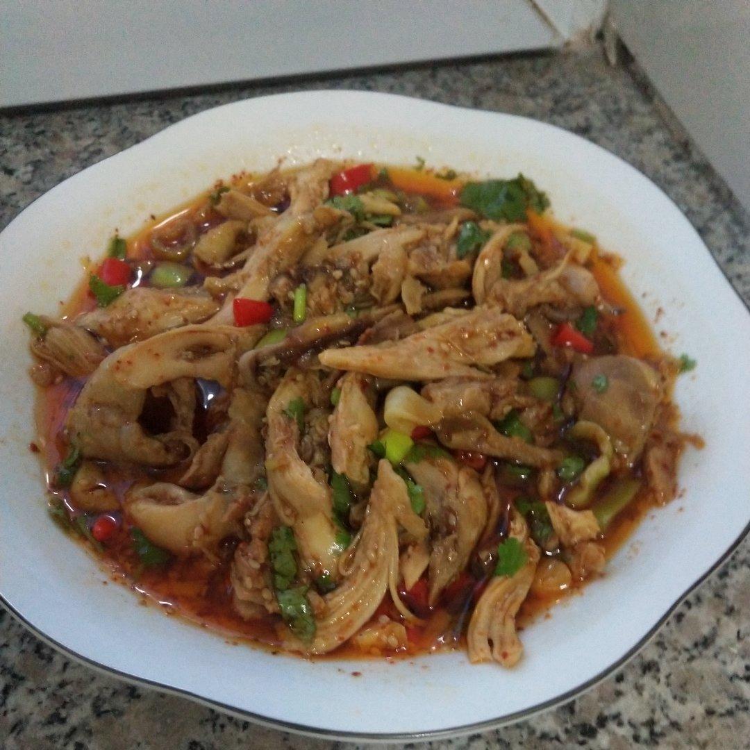 招牌口水鸡🐤（肉质是你想像不到的嫩🍗）