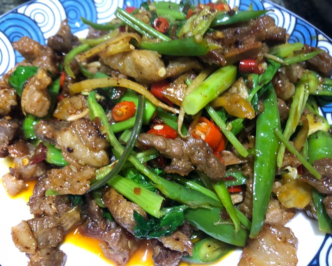 厨师长教你：“青椒牛肉丝”的家常做法，家乡的味道，先收藏了