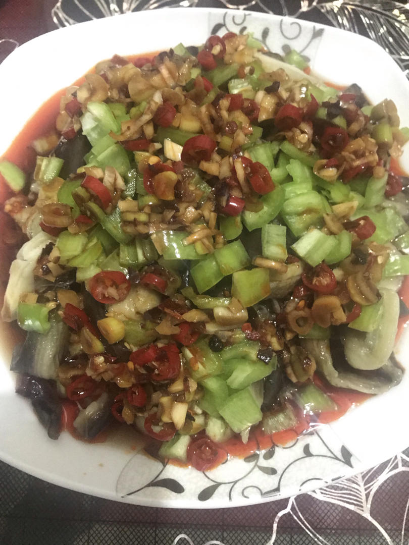 凉拌茄子这样做，堪称米饭杀手