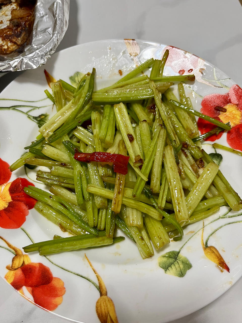 素炒芹菜