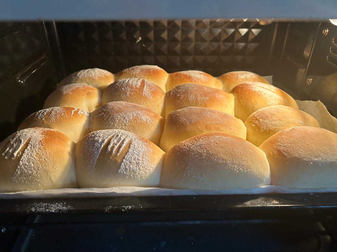 超软的酸奶小餐包