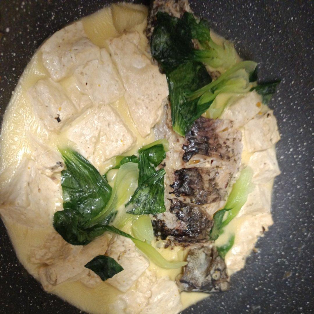 奶白鲫鱼豆腐汤|一条鱼最后的温柔