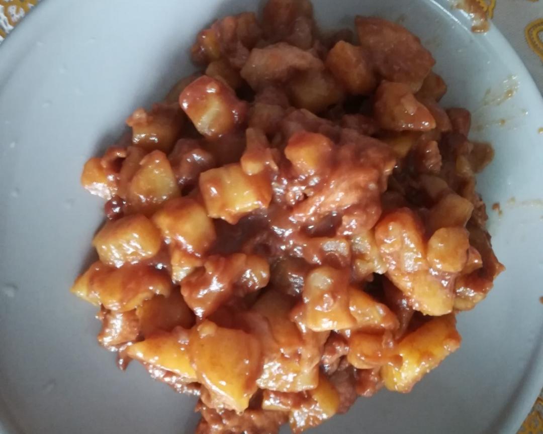 电饭煲土豆煮猪肉的做法