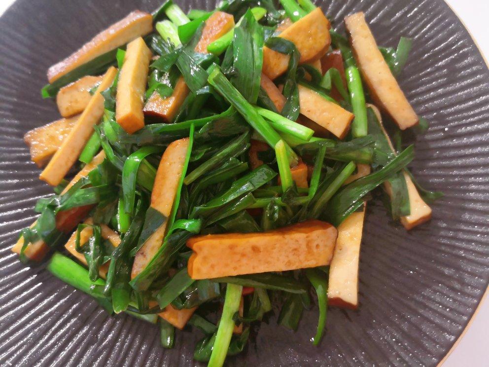 韭菜炒香干