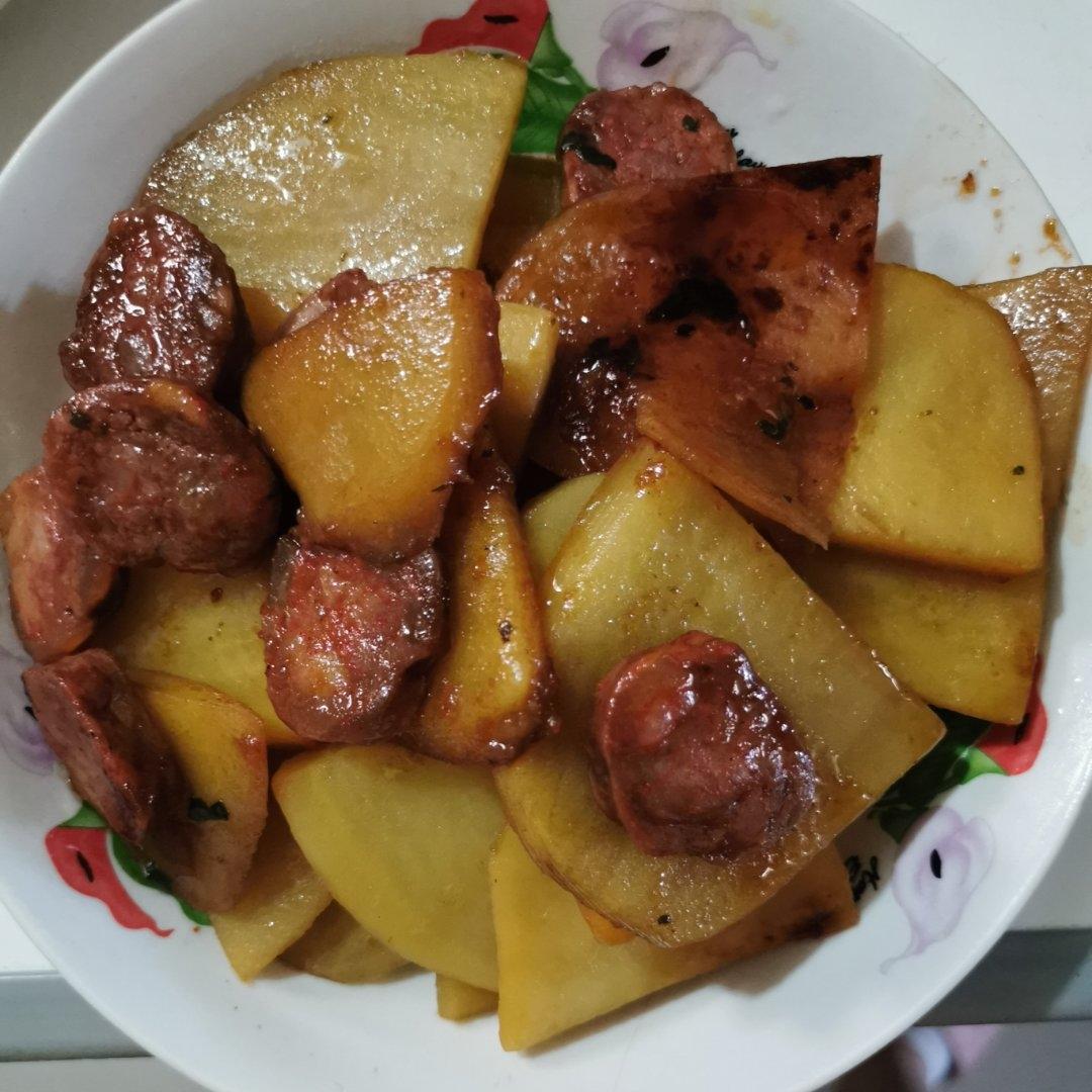 土豆片炒香肠