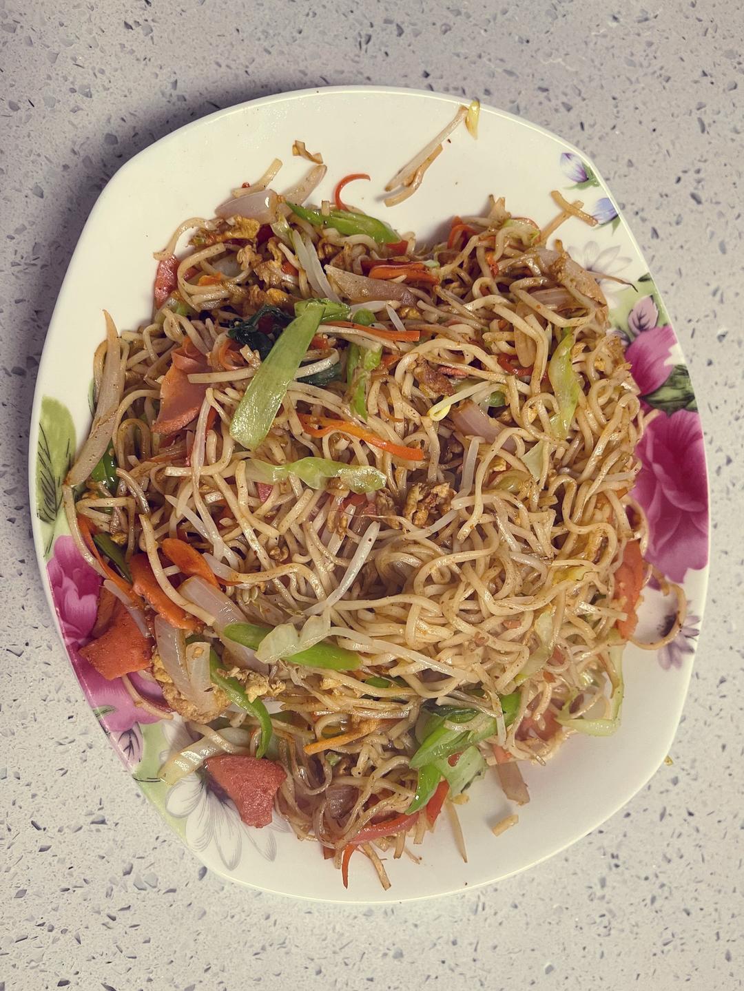 宇宙豪华炒细面的做法