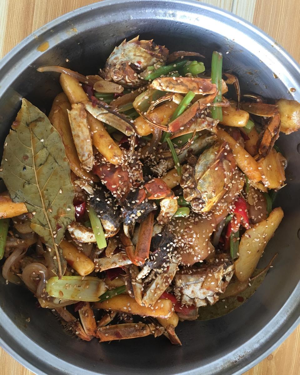 吴秀平做的虾兵蟹将~香辣干锅虾蟹