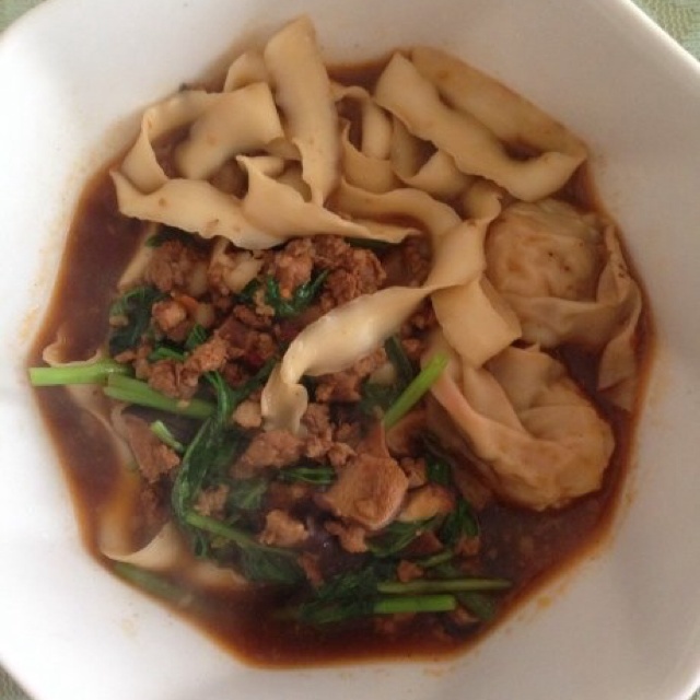 鸡汤馄饨面