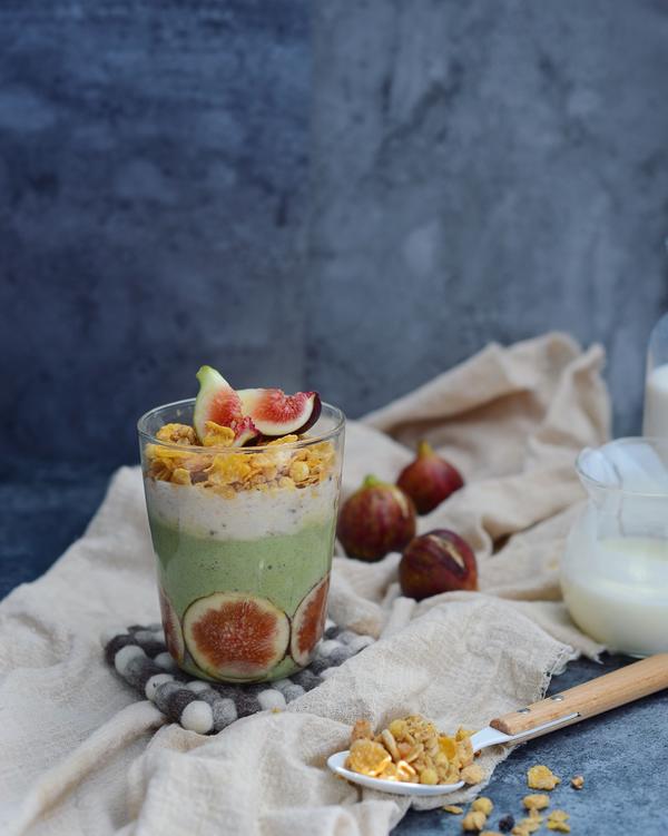 燕麦smoothie bowl