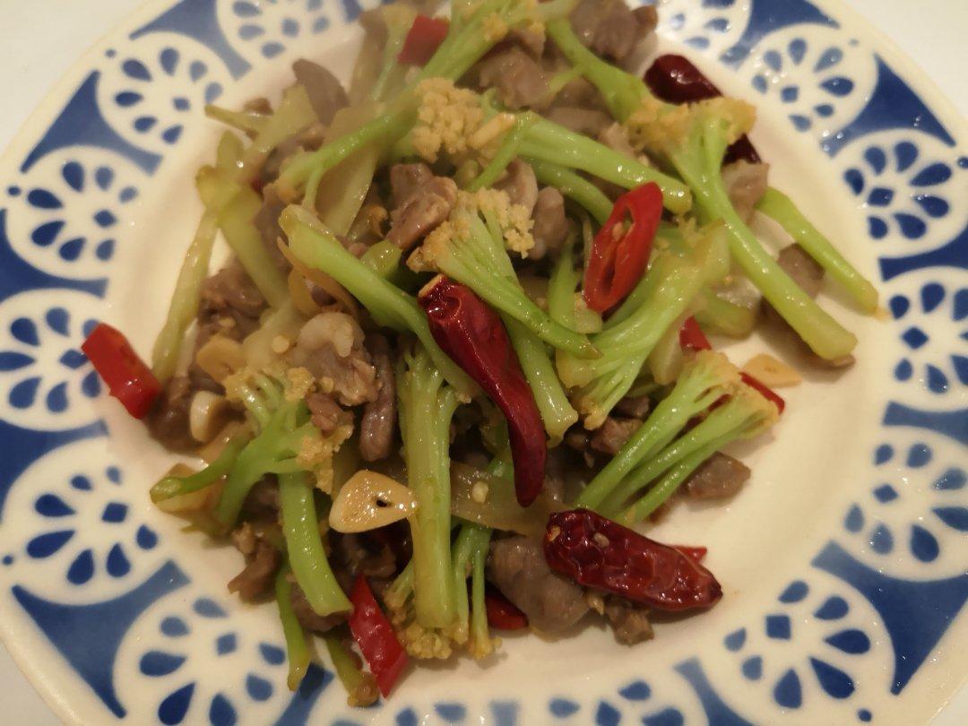 老丁的私房菜-干锅花菜