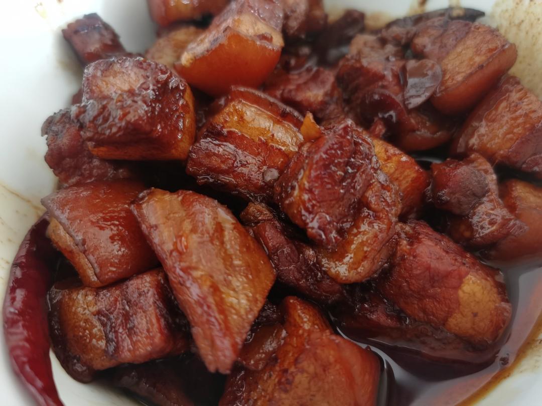 厨师长教你：“红烧肉”的家常做法，肉香四溢肥而不腻