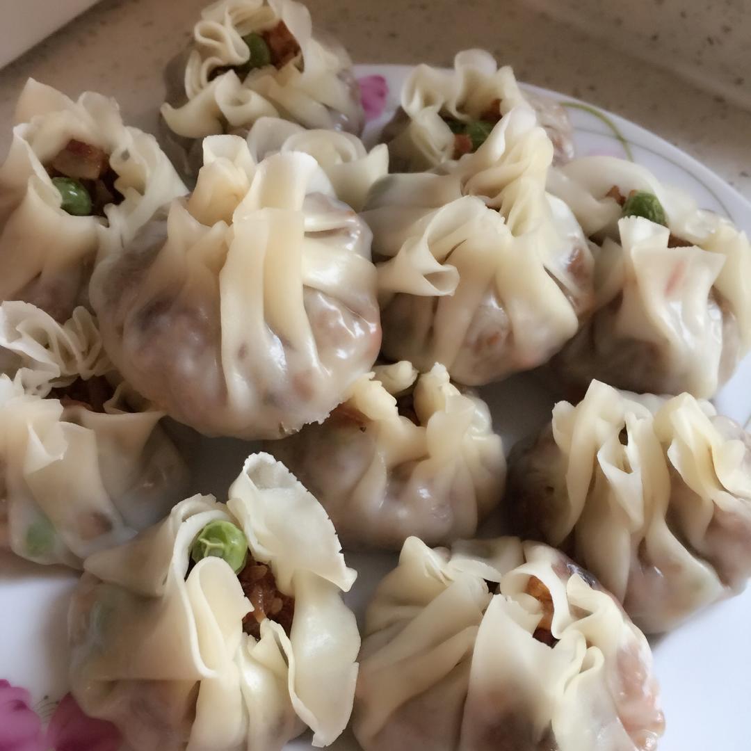 饺子皮咸蛋黄烧麦