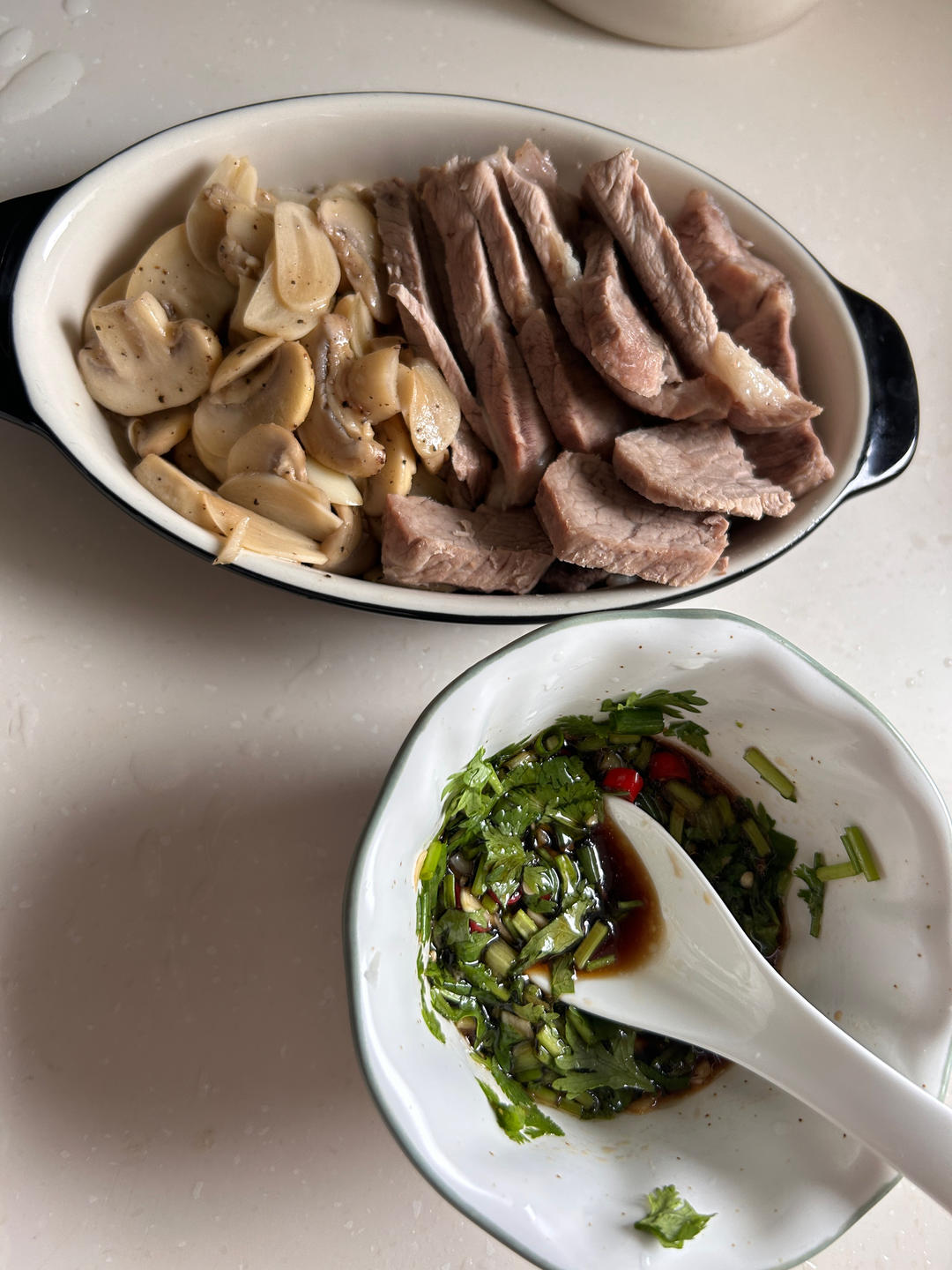 一锅出有肉有菜有汤！！这懒人水煮肉是真香