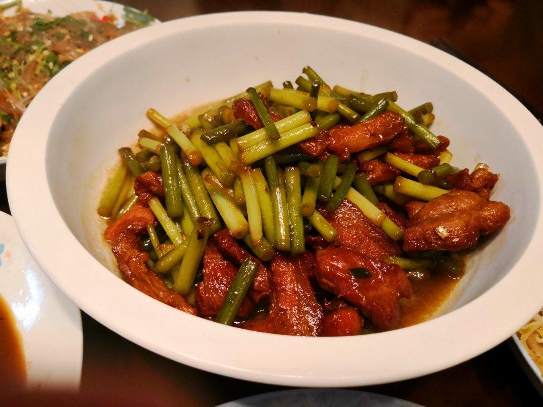 蒜苔炒肉