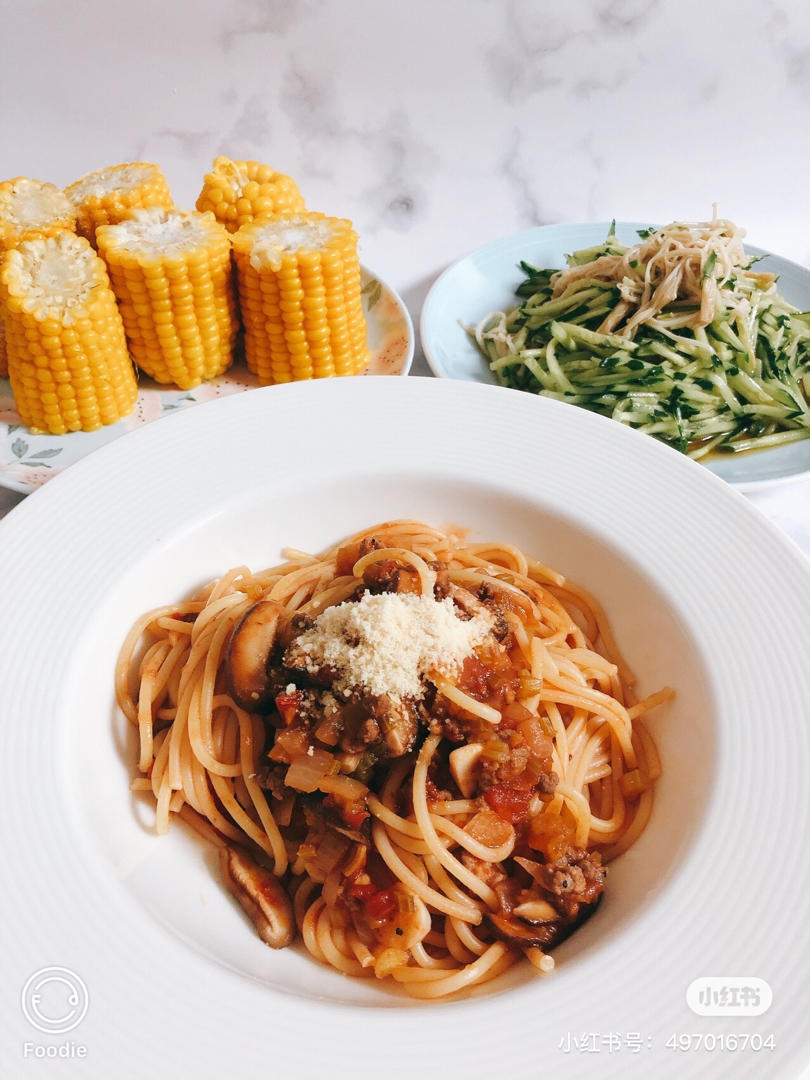 超级美味正宗的意大利番茄肉酱面