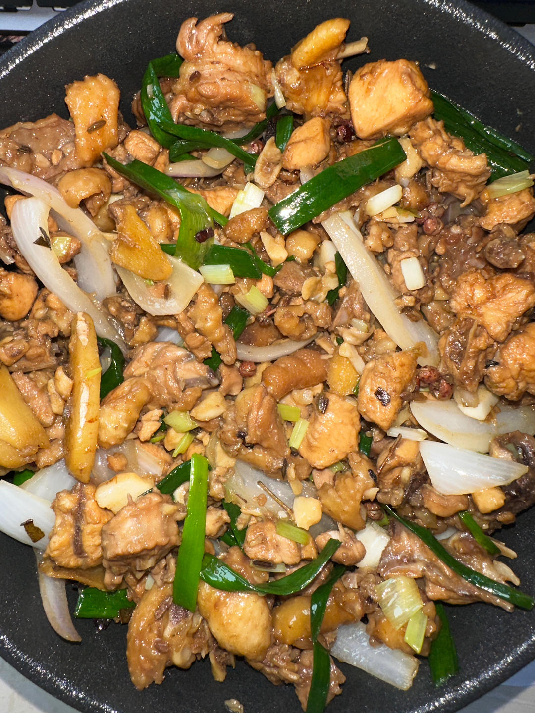 跟风做的，绝了绝了，这个葱烧鸡香S了