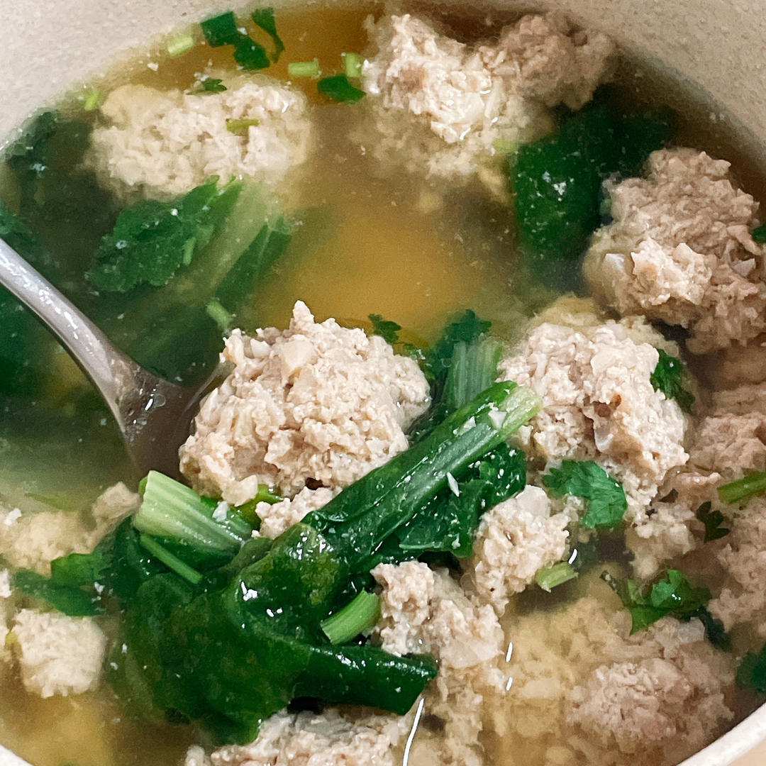 小白菜汆丸子