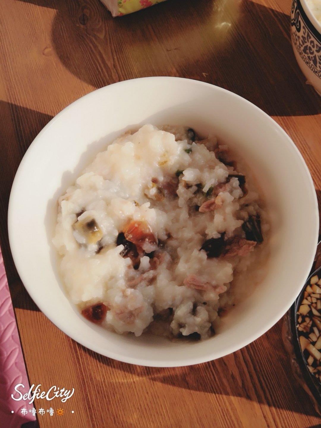十五分钟快手之香滑皮蛋瘦肉粥(附五分钟电饭煲电压力锅更快捷方法)