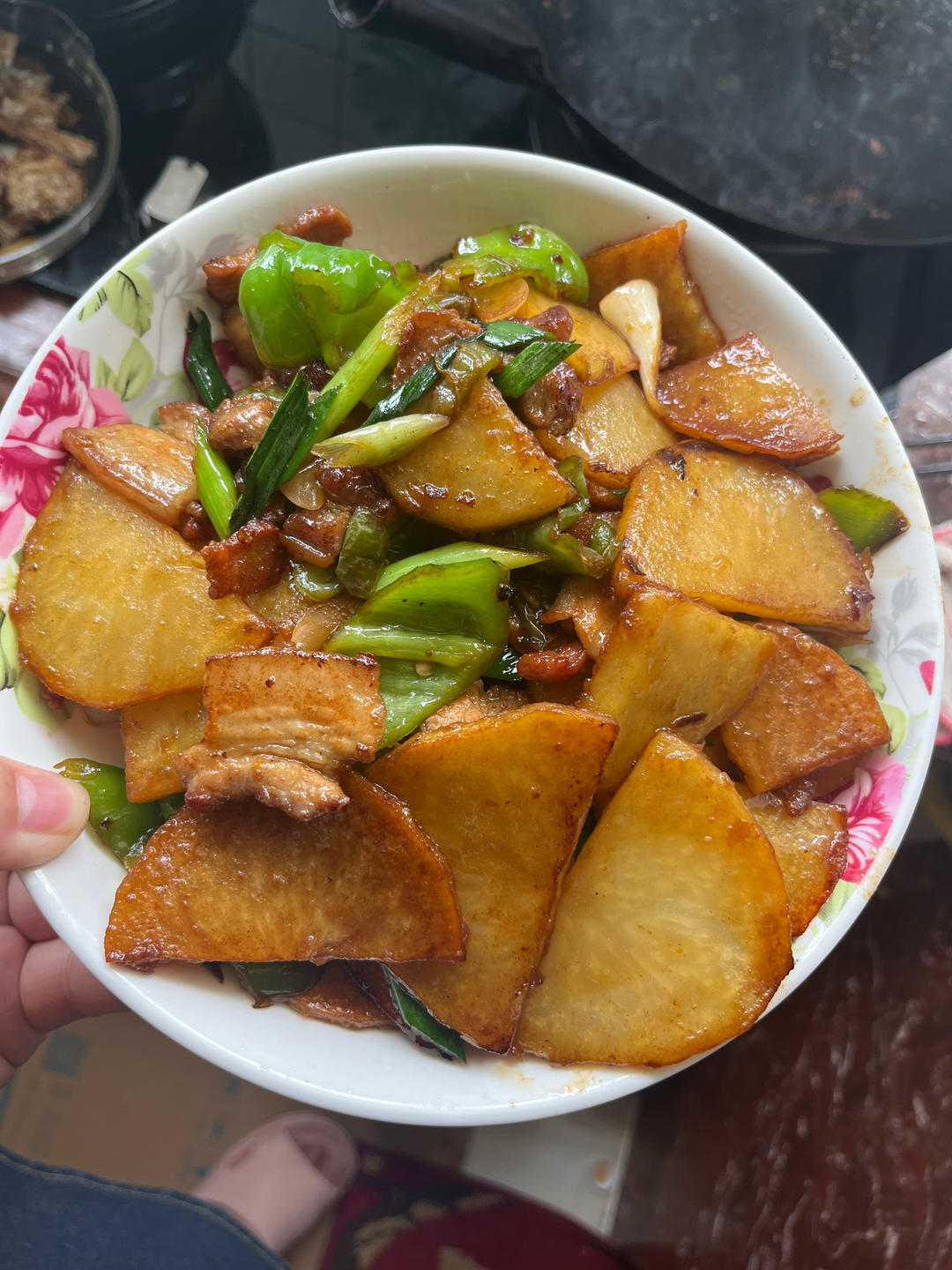 五花肉干煎土豆