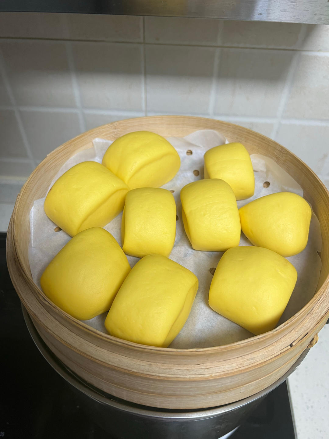 新手也可以--详解如何做出人见人爱、金黄的南瓜馒头