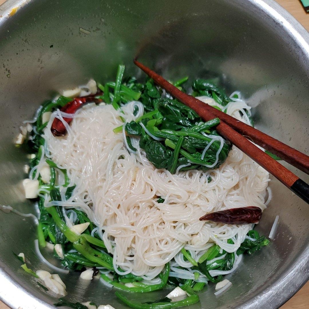 万能凉拌菜料汁（凉拌菠菜粉丝）