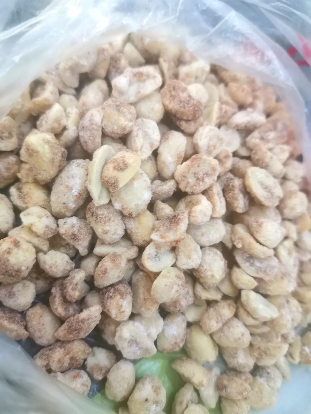 从小爱吃的零食，怪味花生。做起来其实很快手