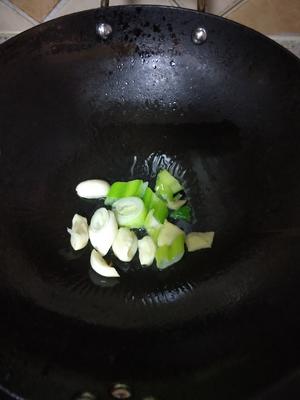 月子餐彩椒猪肝的做法 步骤4