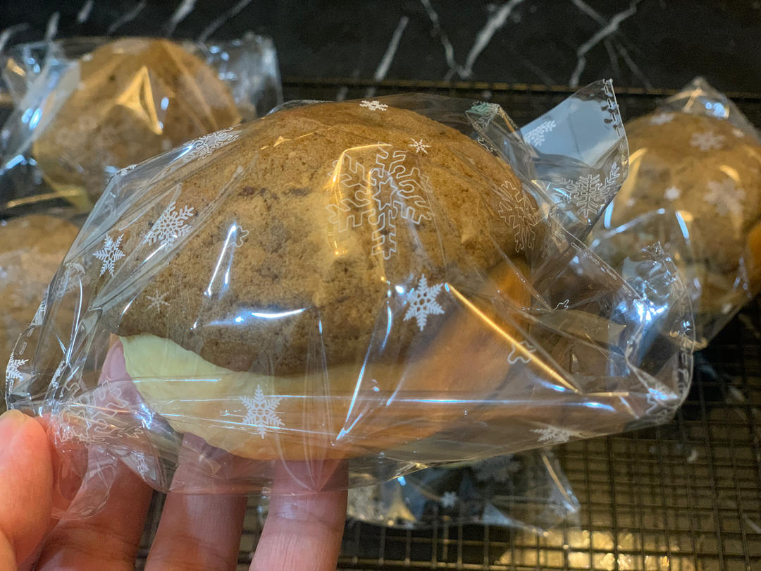 出炉就被抢光的咖啡控面包，巨好吃的咖啡酥皮面包