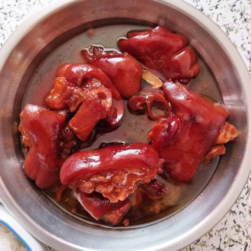 美味的家常菜：红烧猪蹄