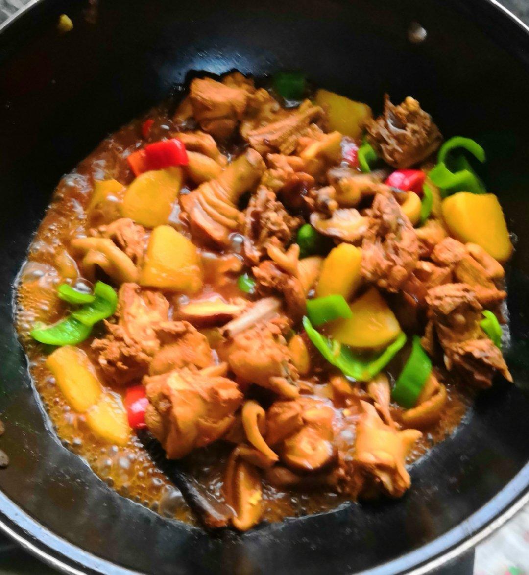 黄焖鸡米饭